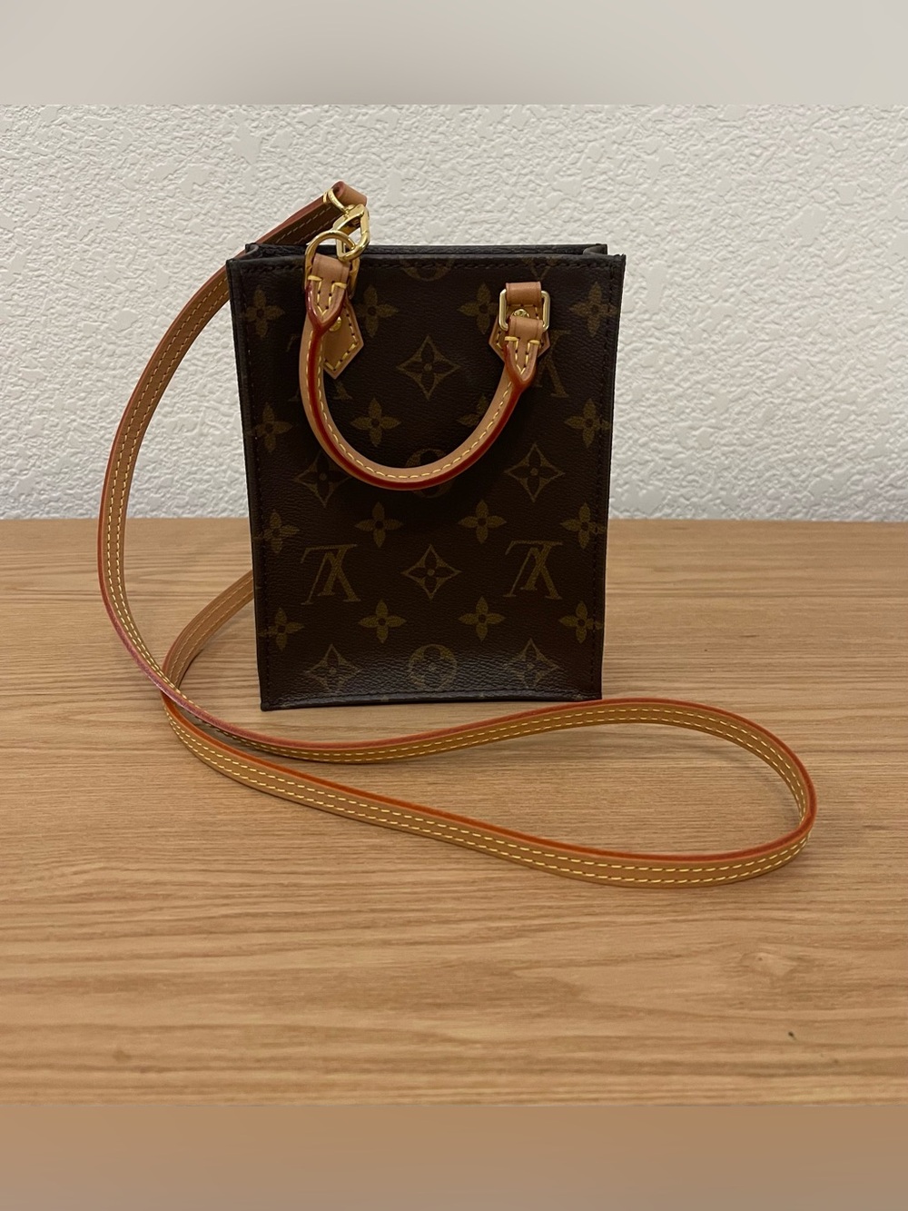 LOUIS VUITTON Petit Sac Plat Crossbody Monogram Canvas Bag Like New - Picture 2 of 14